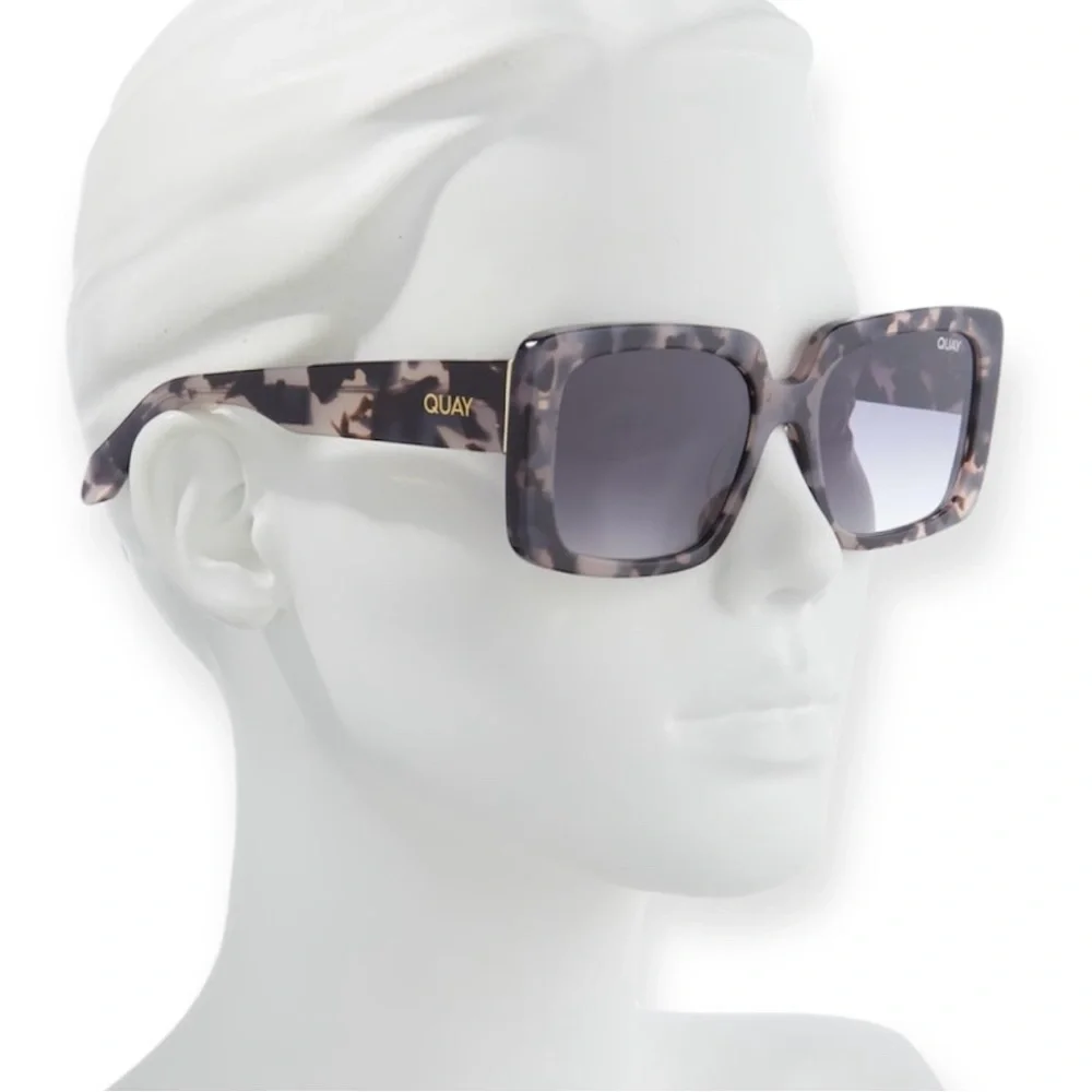 QUAY Total Vibe Sunglasses Milky Tortoise Frame Smoke Gradient Lens Square NWT